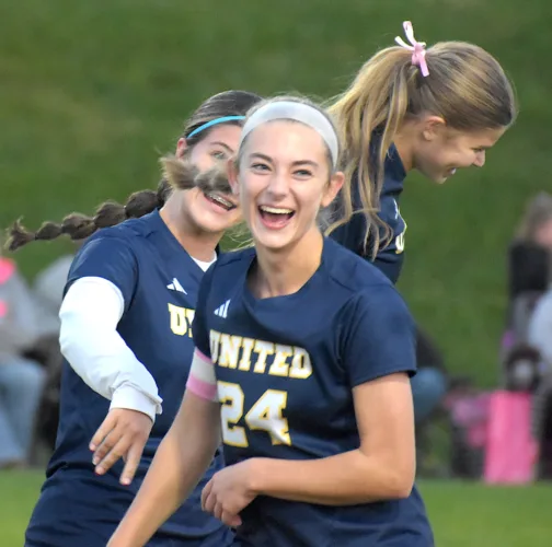 Golden Eagles flood Falls, advance